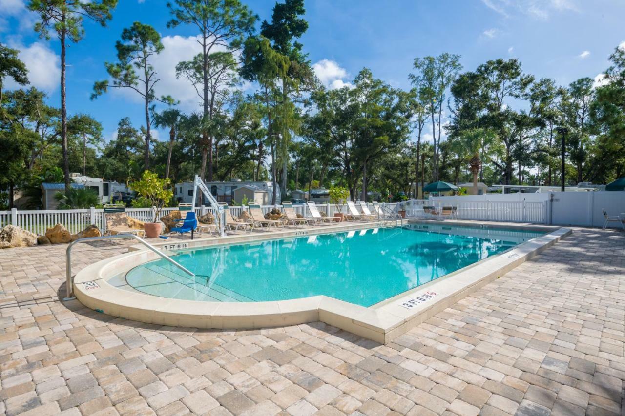 Naples Rv Resort Naples Manor Exterior photo