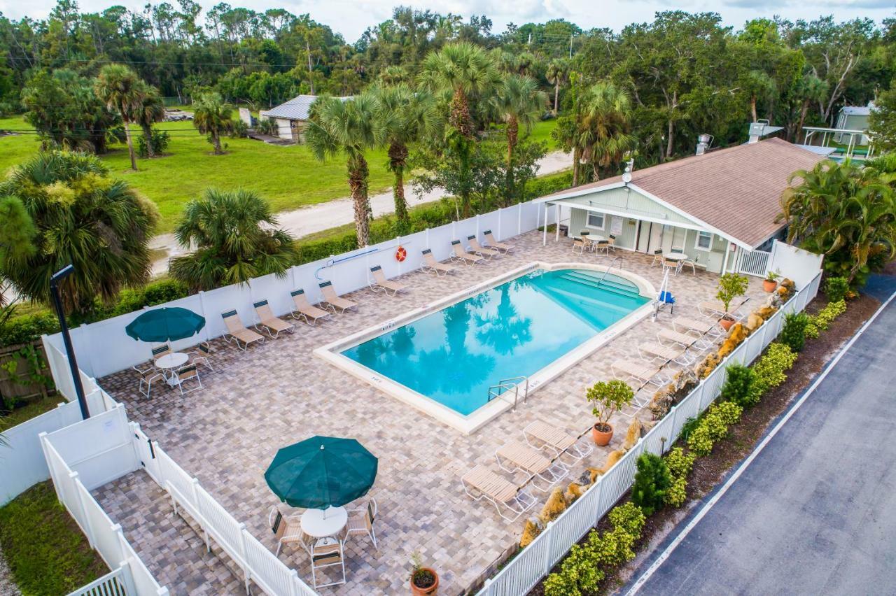 Naples Rv Resort Naples Manor Exterior photo