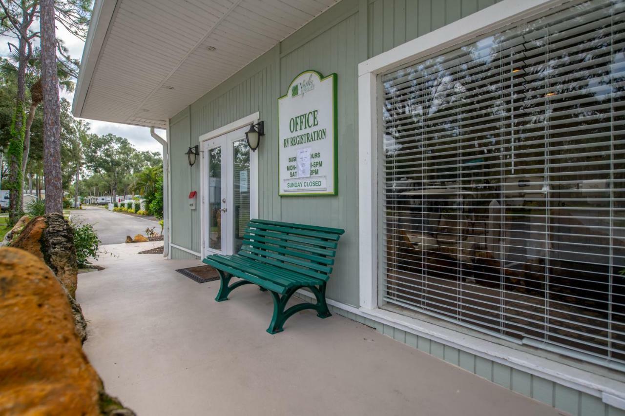 Naples Rv Resort Naples Manor Exterior photo